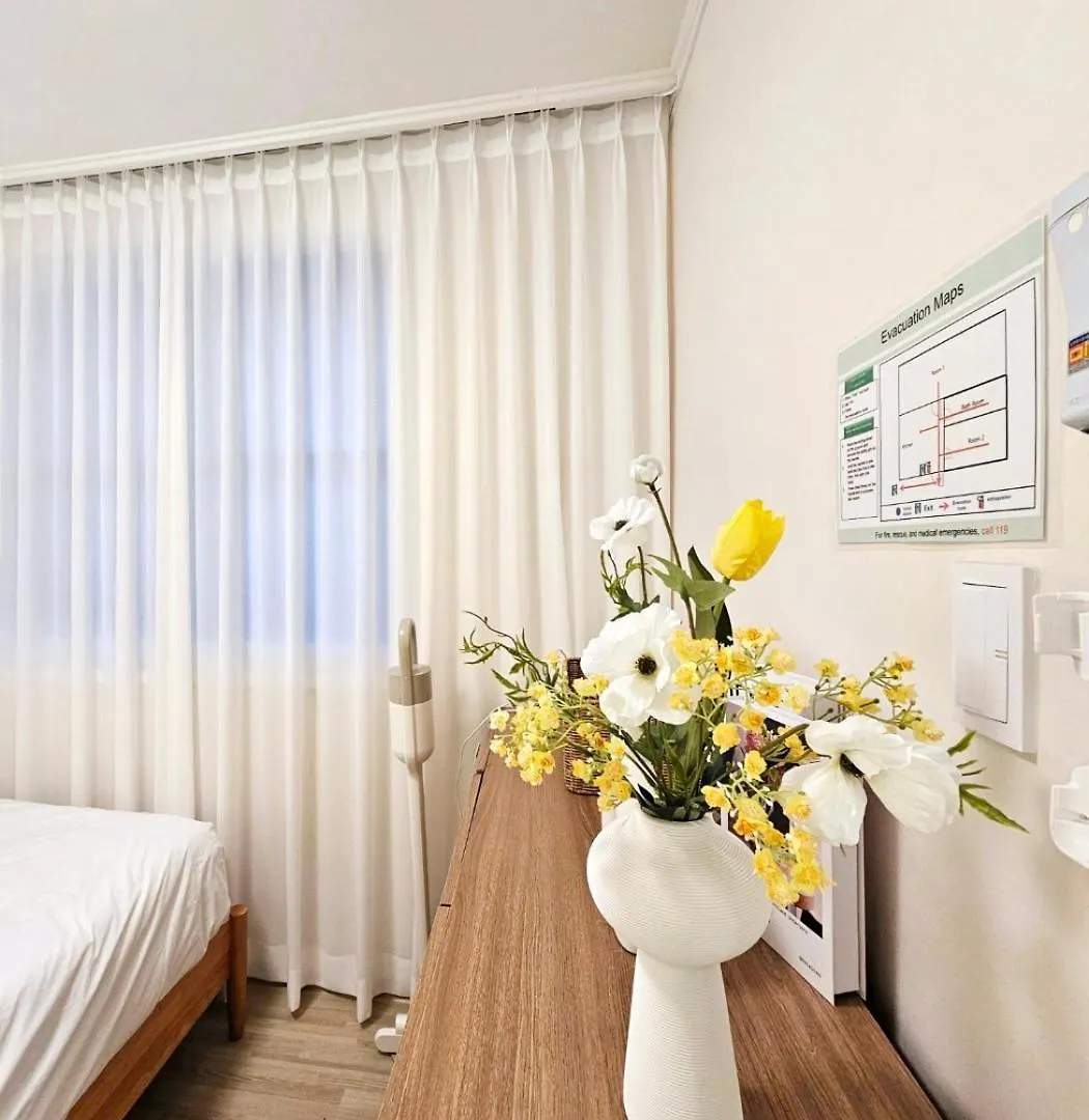 Stay Aurora Seoul Apartment
